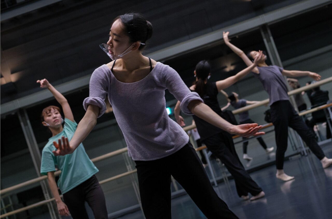 勅使川原三郎が東海圏の若手バレエダンサーと創作する「風の又三郎」