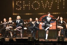 米倉涼子×城田優「SHOWTIME」より。