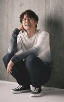 「Oggi 8月号」（小学館）より、宮野真守。