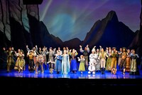 ディズニーミュージカル「アナと雪の女王」より。（撮影：阿部章仁）