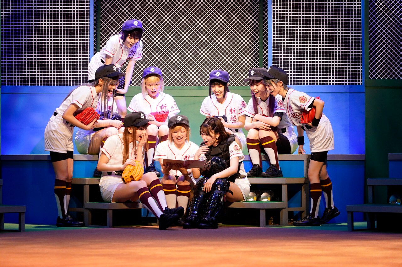 舞台「球詠」より。（撮影：GEKKO）