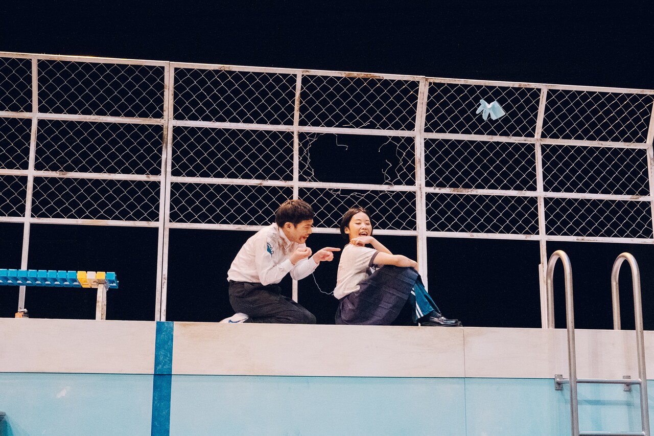 三浦直之が感慨、ロロいつ高ファイナル「ほつれる水面で縫われたぐるみ」「とぶ」開幕