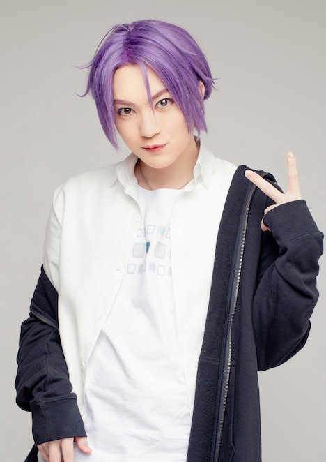 大薮丘扮する令和。