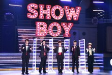 左から越岡裕貴、福田悠太、辰巳雄大、松崎祐介、中川翔子。