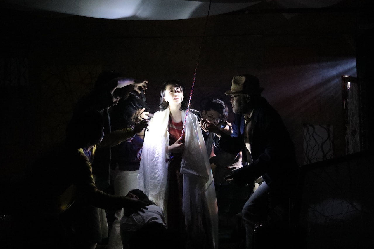 テーマは“恋”、エリア51が「かもめ」を再解釈する「女 ME」開幕