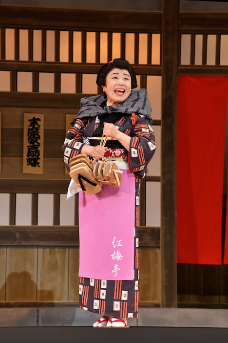 「おあきと春団治～お姉ちゃんにまかしとき～」第1幕より。(c)松竹