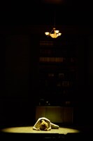 「Being at home with Claude～クロードと一緒に～」より。(c)Zu々（Photo by NORI）