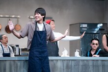 bpm本公演「Bon Appetit!」より。（Photo by Hajime Kato）