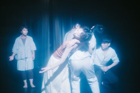 OrganWorks 新作公演「WOLF」より。（Photo by Hajime Kato）