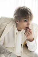 前山剛久ビジュアルブック「Artist」（東京ニュース通信社）より。