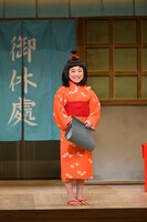 「松竹新喜劇 夏まつり特別公演 新作喜劇『一休さん』」より。(c)松竹