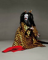 「日本振袖始」より、坂東玉三郎の扮装姿。（撮影：篠山紀信）