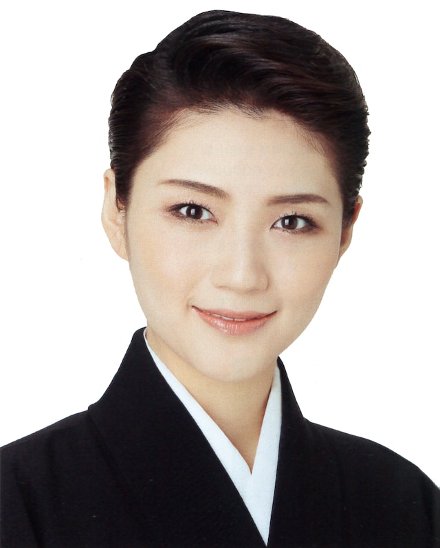 芹香斗亜(c)宝塚歌劇団