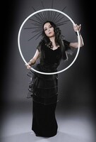 杉山未央のビジュアル。