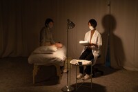 百瀬文「鍼を打つ」ビジュアル(c)Theater Commons Tokyo ’21（Photo by Shun Sato）