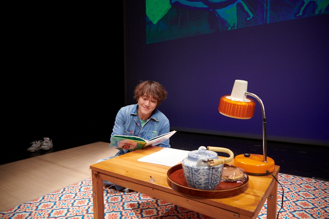 小林顕作の「絵本のじかんだよ！」、2年ぶりに劇場で開催