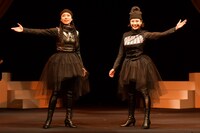 舞台「ル・シッド」より。（撮影：山副圭吾）