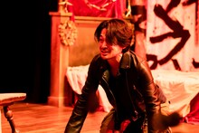 劇団「地蔵中毒」第14回公演 無教訓意味なし演劇vol.14「母さんが夜なべをしてJavaScript組んでくれた」より。