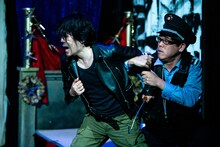 劇団「地蔵中毒」第14回公演 無教訓意味なし演劇vol.14「母さんが夜なべをしてJavaScript組んでくれた」より。