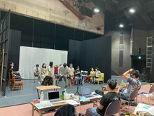 DULL-COLORED POP 第23回本公演「丘の上、ねむのき産婦人科」稽古の様子。