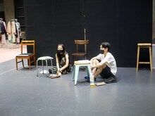 DULL-COLORED POP 第23回本公演「丘の上、ねむのき産婦人科」稽古の様子。