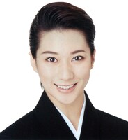縣千(c)宝塚歌劇団