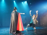 キッズシアター ボクとキミの秘密基地vol.1「怪人二十面相」より。