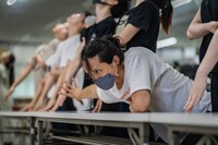 「最後の晩餐前」稽古の様子。