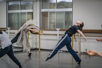 「最後の晩餐前」稽古の様子。