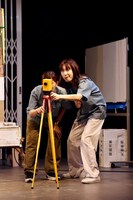 アーの演劇「一つきりの夜に」より。