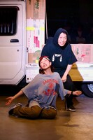 アーの演劇「一つきりの夜に」より。