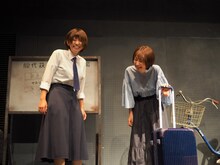 かるがも団地 第5回本公演「意味なしサチコ、三度目の朝」より。（撮影：稲垣隼）