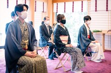 左から黒羽麻璃央、松任谷由実、鈴木拡樹。（撮影：田中聖太郎）