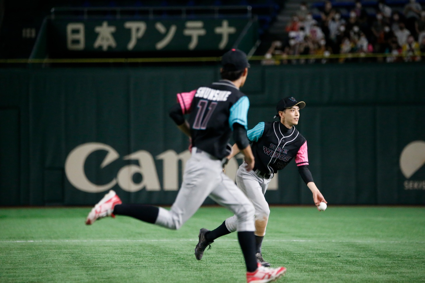 メンバーそれぞれが全力で野球を楽しんだ。（撮影：小境勝巳）