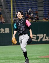 清々しい表情の黒羽麻璃央。（撮影：小境勝巳）