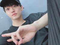 シンプルなウェア＋キャップで動きやすさを重視。