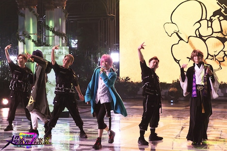 フジテレビ系「オダイバ!!超次元音楽祭~Z世代のスター大集合SP~」より、シブヤ・ディビジョン“Fling Posse”。
