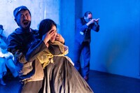 地点「どん底」より。（撮影：松見拓也）