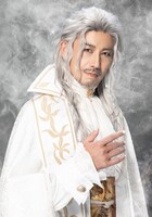 ひのあらた扮する伊耶那岐。