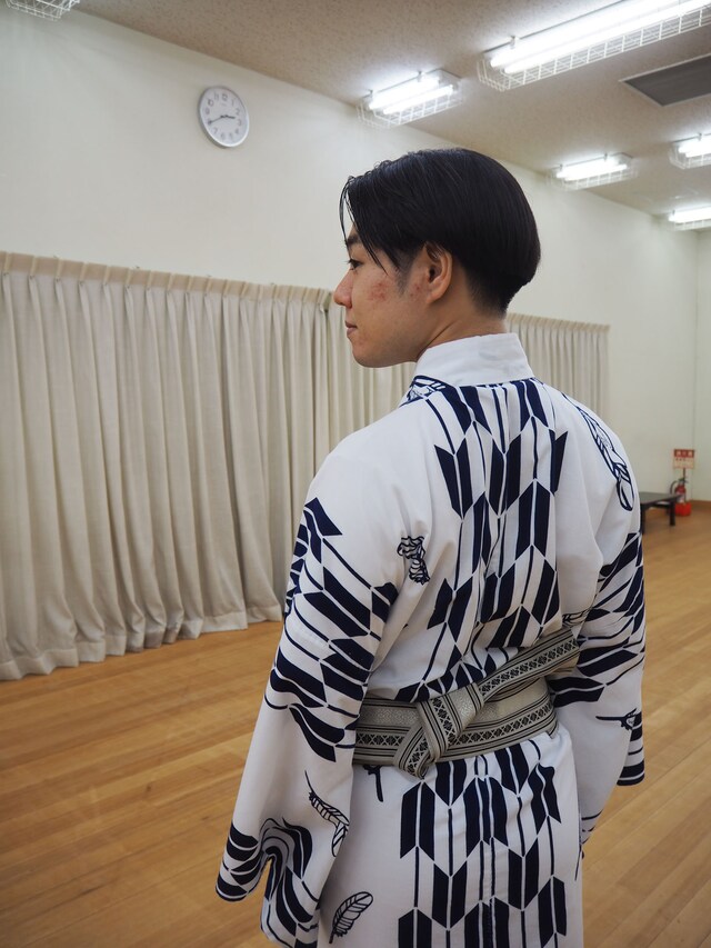 なんとも涼やかな浴衣。デザインしたのは鷹之資！