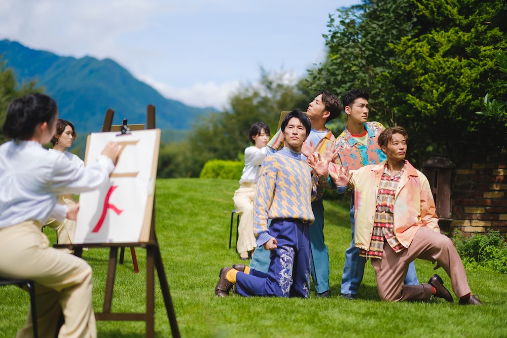 s**t kingzの“見る”ダンス映像シングル「えがお！」歌唱はPES