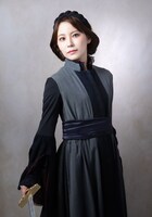 宮崎理奈扮するマリアム。