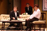 加藤健一事務所 vol.110「THE SHOW MUST GO ON」より。(撮影:石川純)
