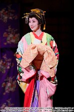 「幕末太陽傳」より。(c)宝塚歌劇団 (c)宝塚クリエイティブアーツ ～原作 映画「幕末太陽傳」(c)日活株式会社 監督／川島雄三 脚本／田中啓一、川島雄三、今村昌平～