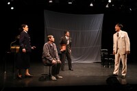 文学座9月アトリエの会「熱海殺人事件」より。（撮影：宮川舞子）