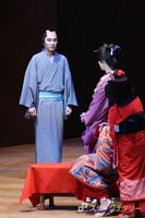 KAAT神奈川芸術劇場プロデュース「近松心中物語」ゲネプロより。