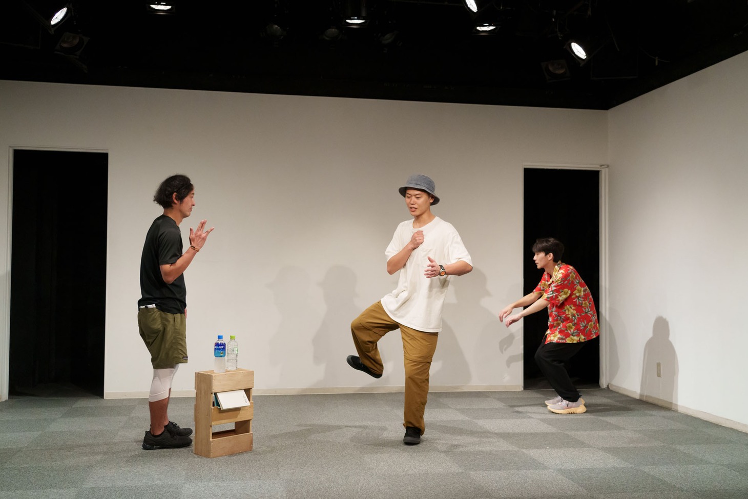 アッシュマンズ「タバコバのわかれ いつでもつき指3本立て」より、「アッシュマンズのたばこの害について」。（撮影：松本和幸）