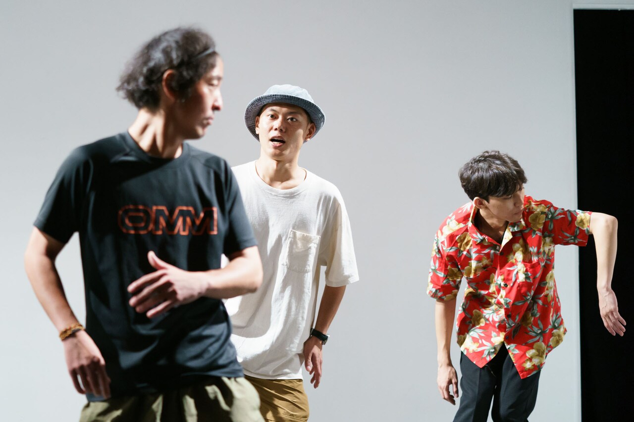 三つ巴のもつれ合いを気軽に楽しんで、山縣太一・岡田勇人・山本伊等の3本立て公演開幕