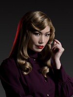 Raychell扮する花風エレーナ。