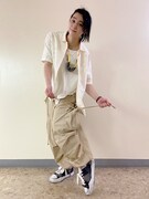 笑顔で軍パンの紐をギュッ！